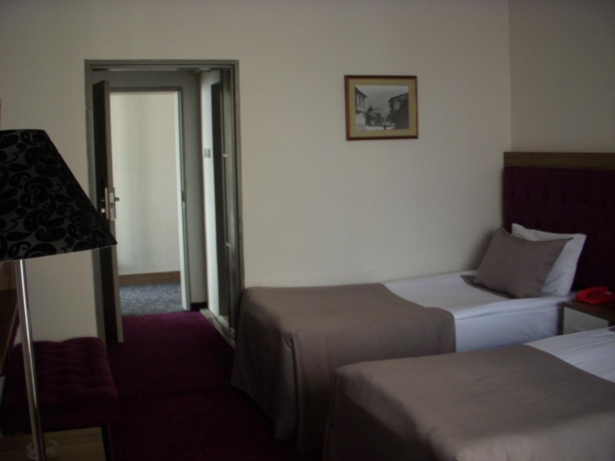 Mustafakemalpaşa Hande Hotel מראה חיצוני תמונה