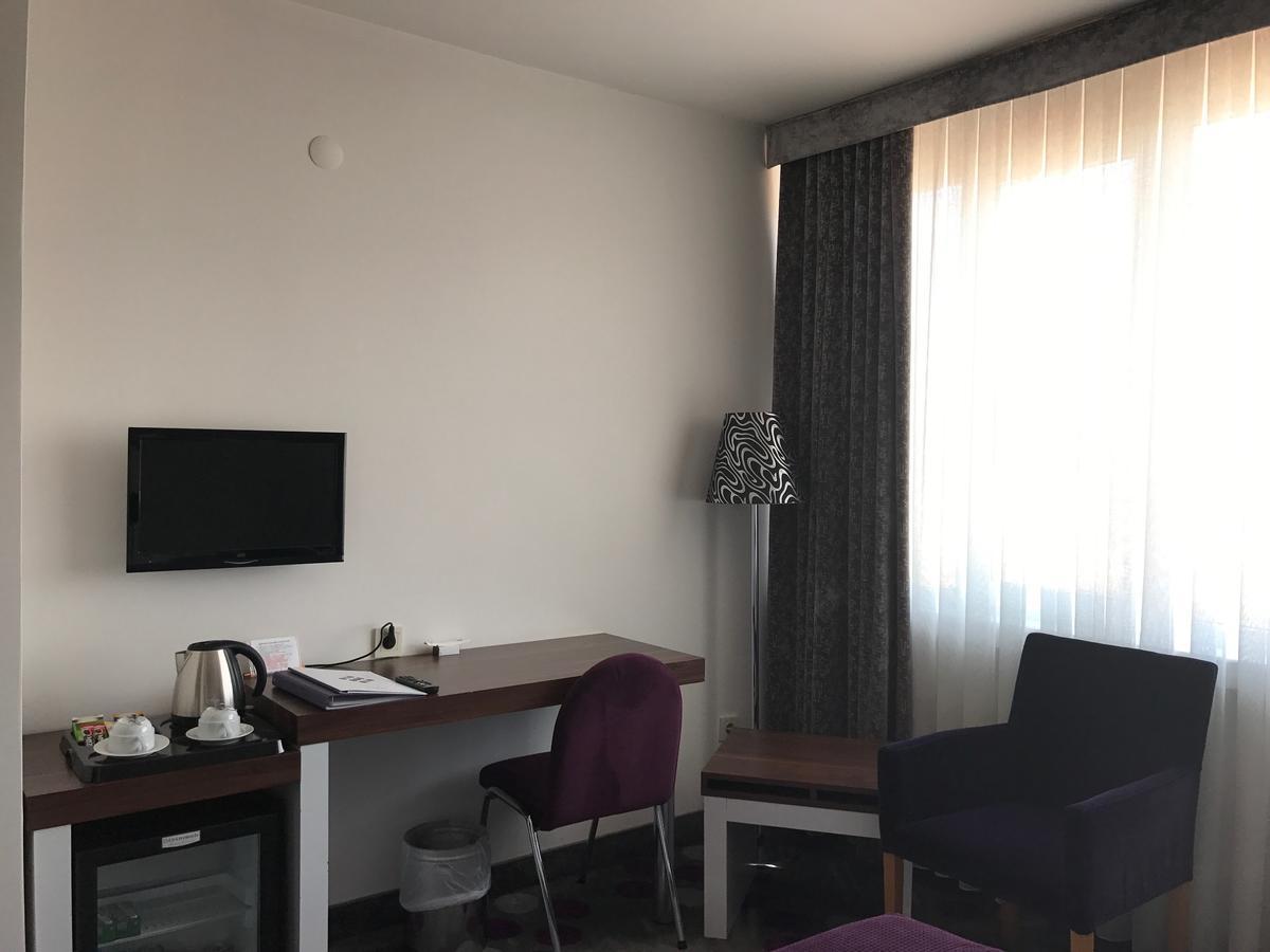 Mustafakemalpaşa Hande Hotel מראה חיצוני תמונה