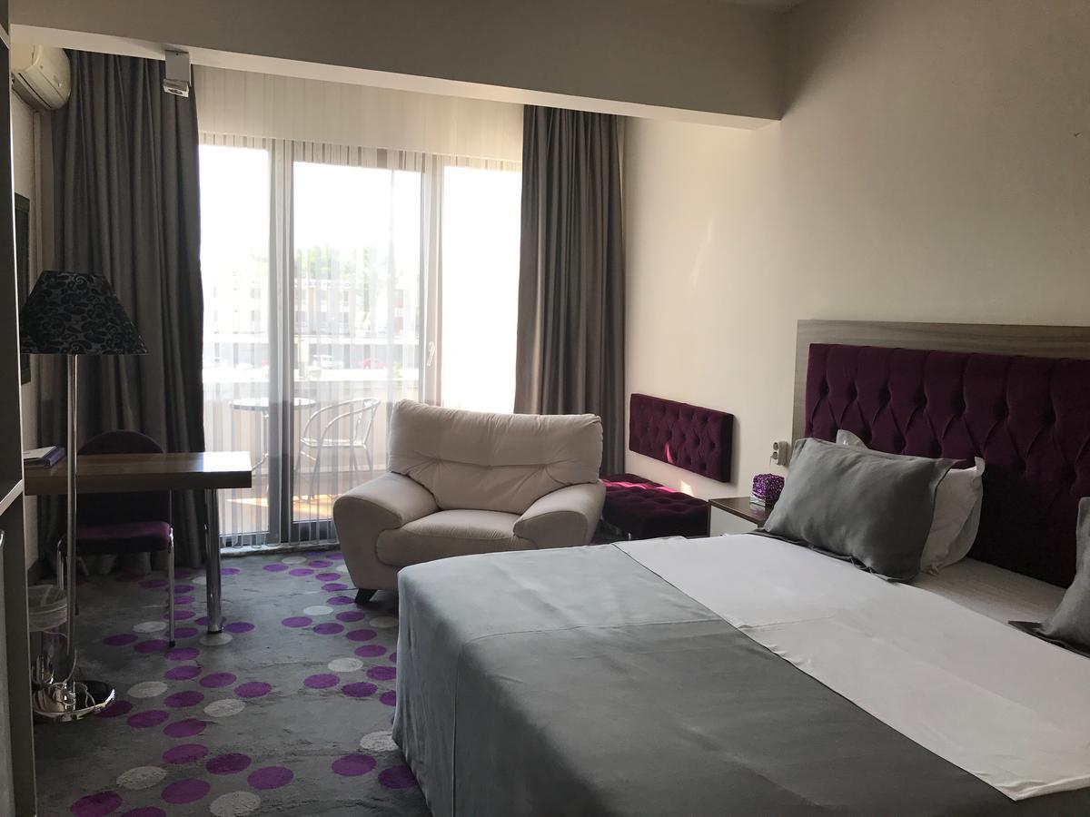 Mustafakemalpaşa Hande Hotel מראה חיצוני תמונה