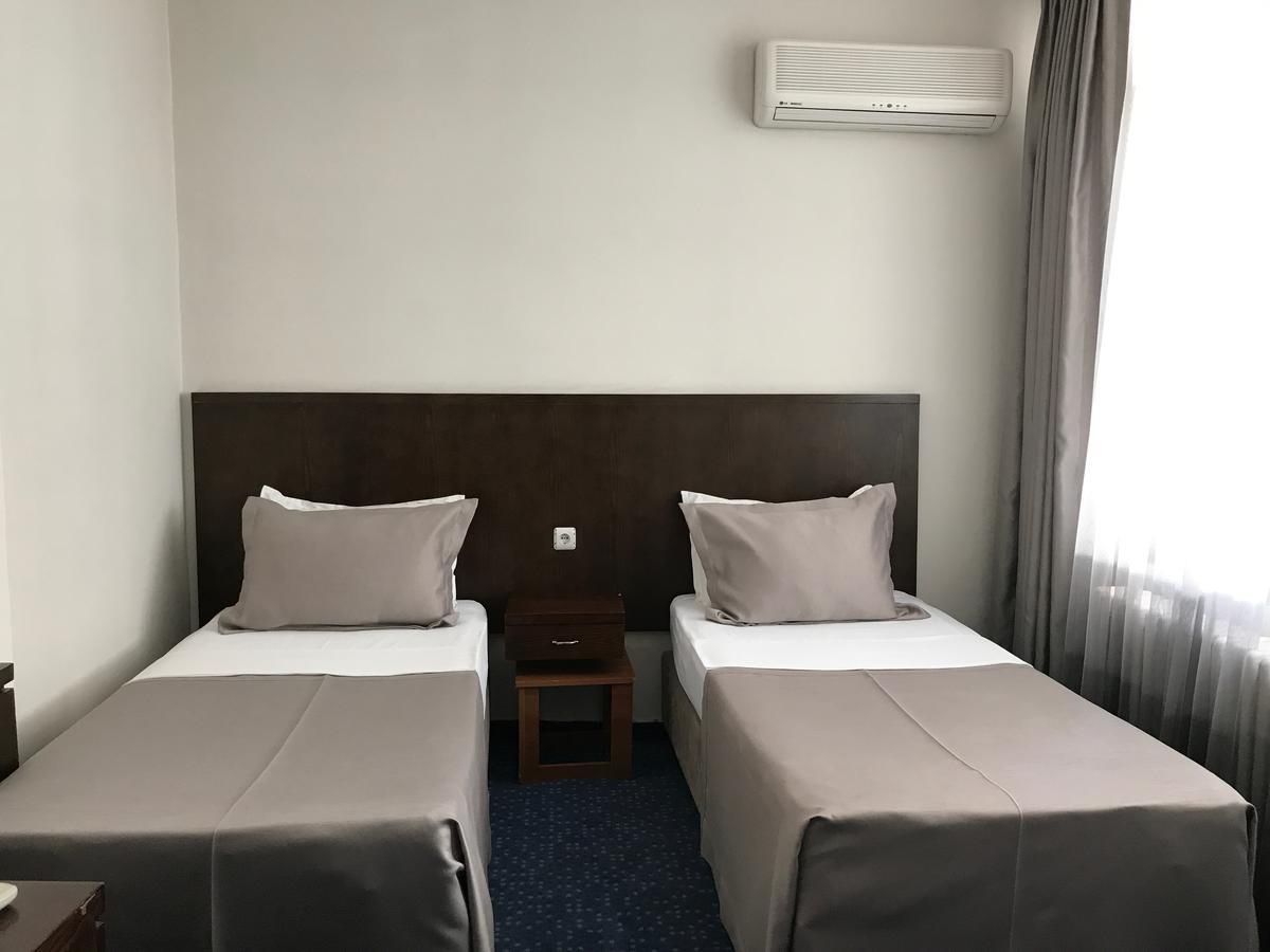 Mustafakemalpaşa Hande Hotel מראה חיצוני תמונה