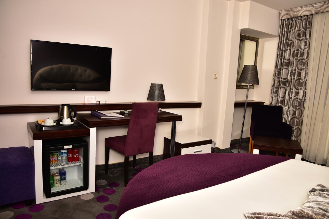 Mustafakemalpaşa Hande Hotel מראה חיצוני תמונה
