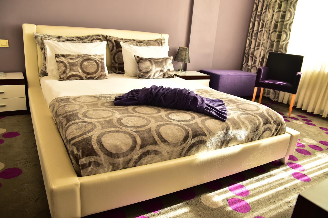 Mustafakemalpaşa Hande Hotel מראה חיצוני תמונה