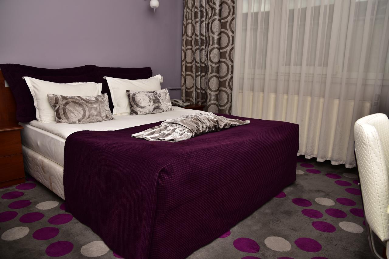 Mustafakemalpaşa Hande Hotel מראה חיצוני תמונה
