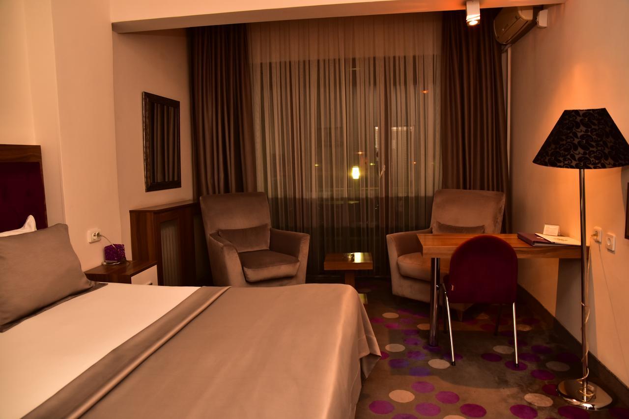 Mustafakemalpaşa Hande Hotel מראה חיצוני תמונה