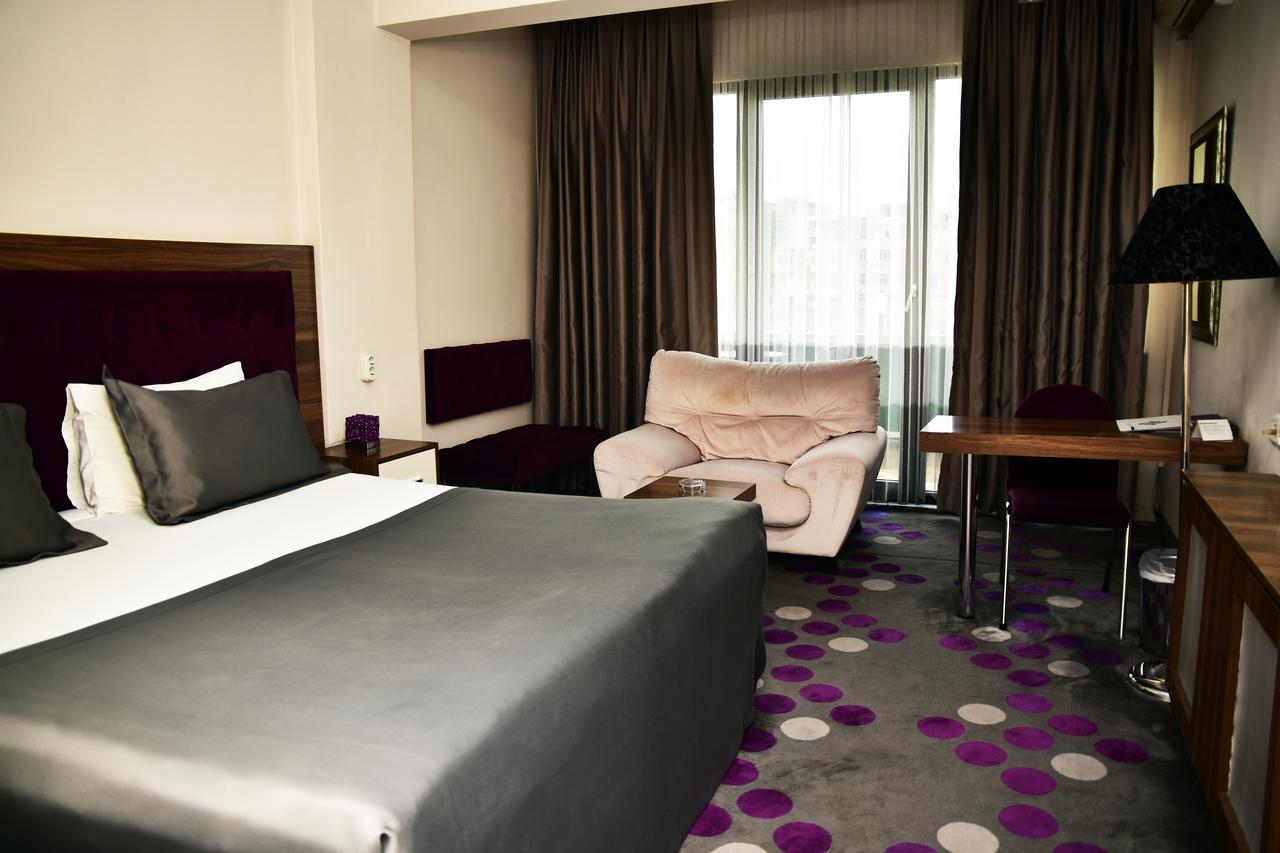 Mustafakemalpaşa Hande Hotel מראה חיצוני תמונה
